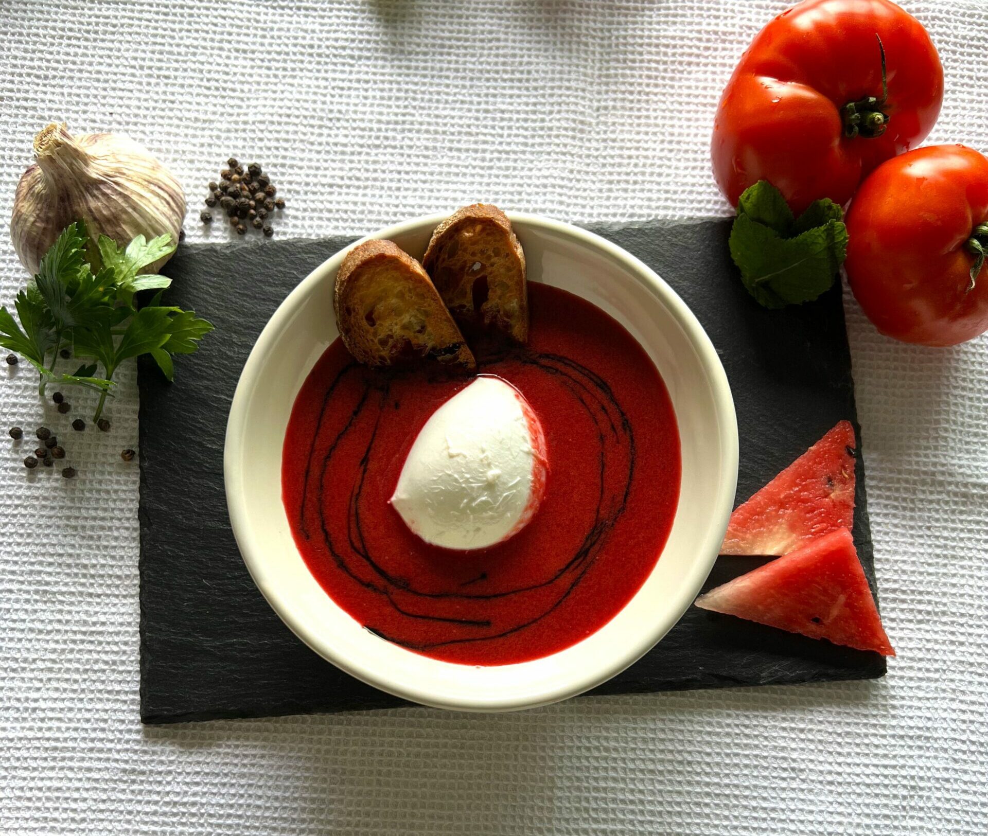 Gaspacho de pastèque et tomates