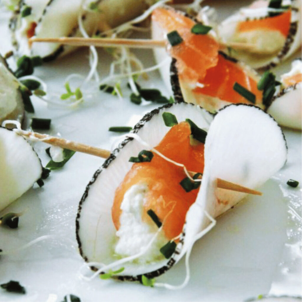 recette bouchées de radis noir, ricotta et saumon fumé