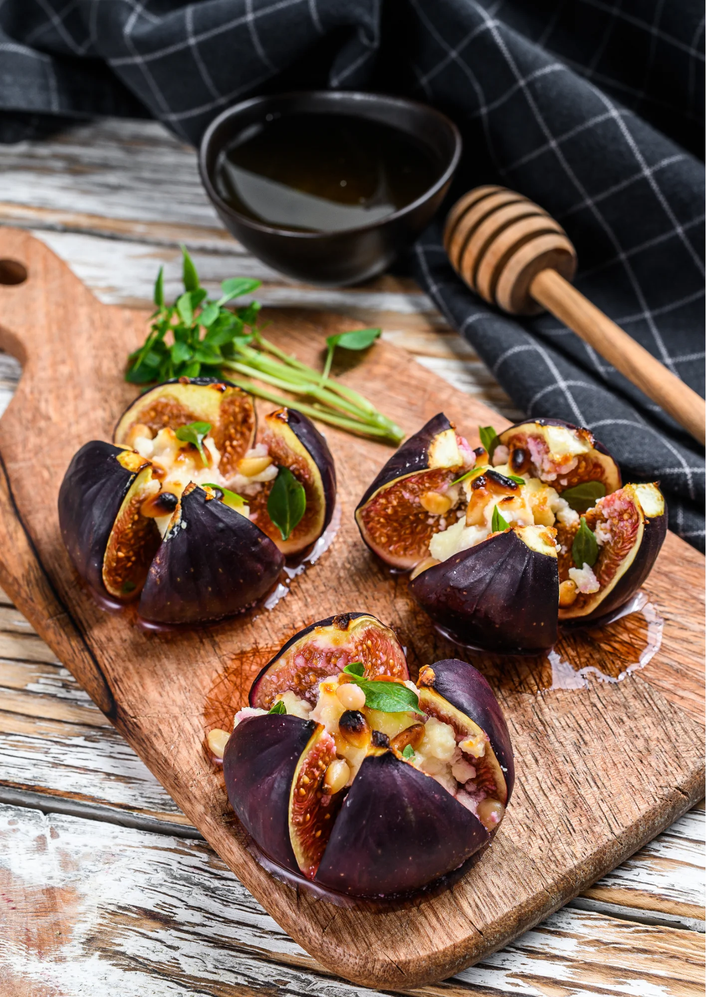 Figues farcies au chèvre miel